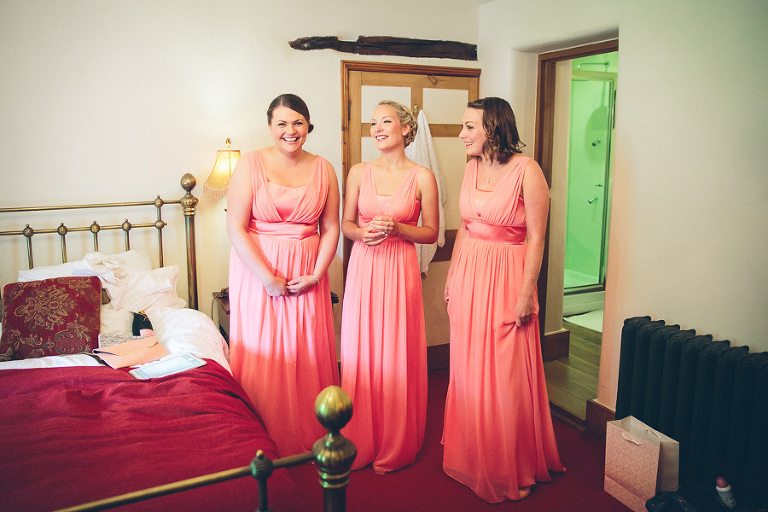 bridesmaids photogtraphy