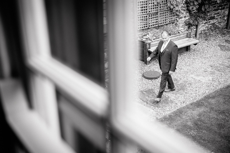 father of the bride arriving