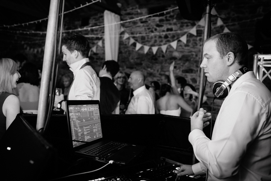 wedding dj