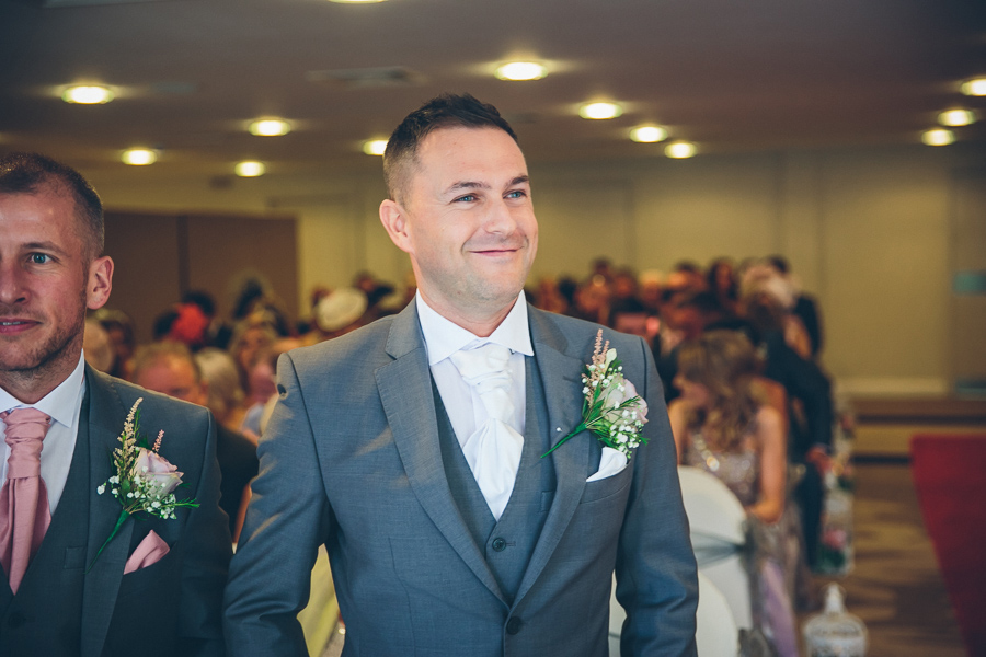 groom photo