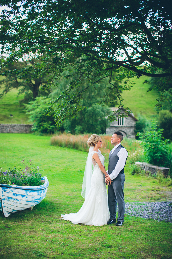 wedding photography boat