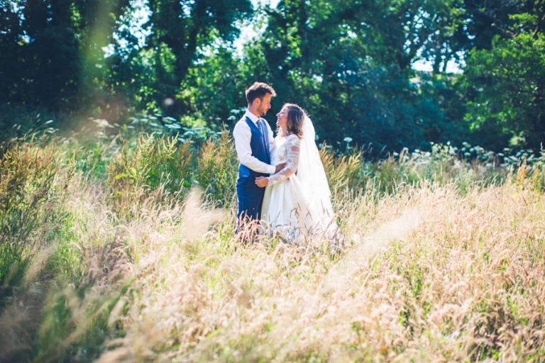 wedding photography three hills barn